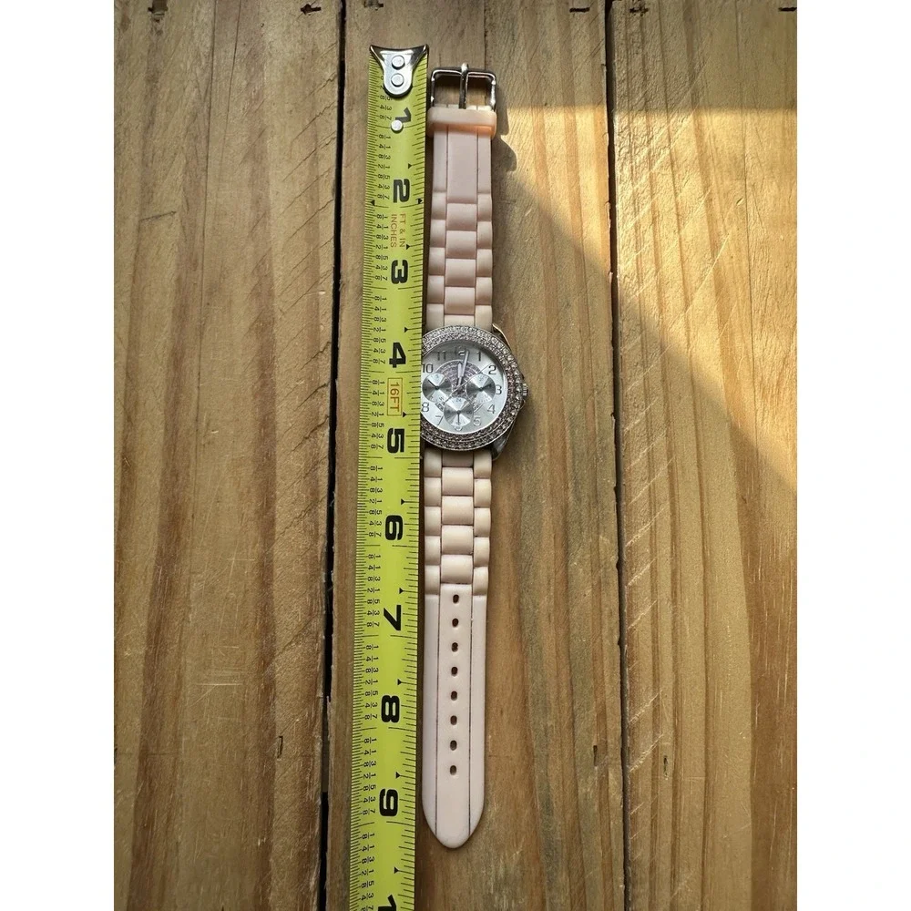 Guess Ladies Multifunction Pink Watch G10197L Water Resistant To 350 FT WORKS - Picture 6 of 14
